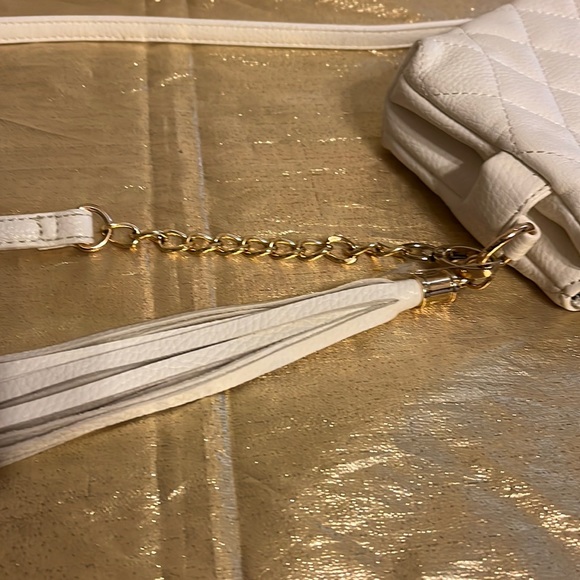 Reduced Quilted White Purse with Tassel and Gold Accents - Picture 6 of 12